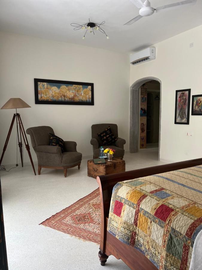 Zumzum Beach House Bed & Breakfast Kinondo Exterior photo
